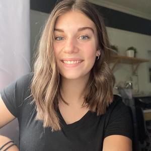 Meet your Posher, Rebecca